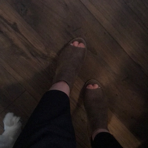 Block Peep Toes - Picture 2 of 4